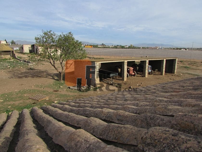 5 sypialnia Finka/Dom wiejski na sprzedaż w La Escucha z garażem - 185 000 € (Ref: 8184167)