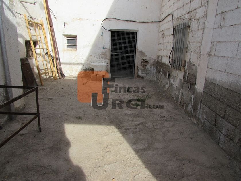 5 sypialnia Finka/Dom wiejski na sprzedaż w La Escucha z garażem - 185 000 € (Ref: 8184167)