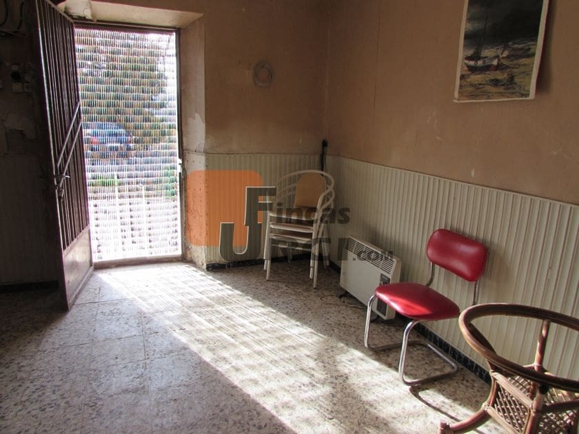 5 sypialnia Finka/Dom wiejski na sprzedaż w La Escucha z garażem - 185 000 € (Ref: 8184167)