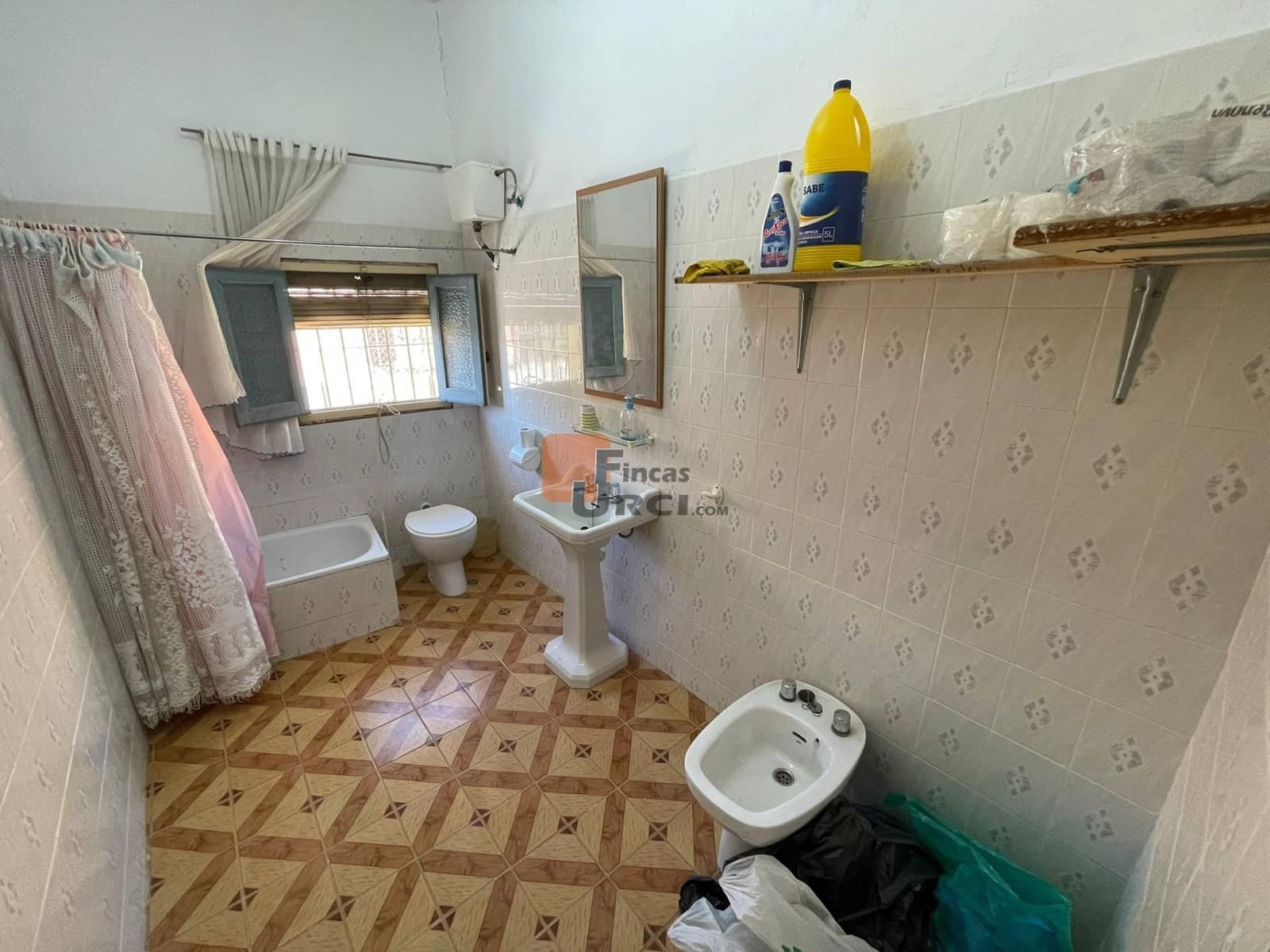 4 bedroom Finca/Country House for sale in Aguilas - € 150,000 (Ref: 8184185)