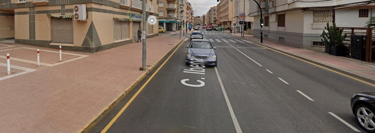 Kommersiell till salu i Aguilas - 300 000 € (Ref: 8184253)