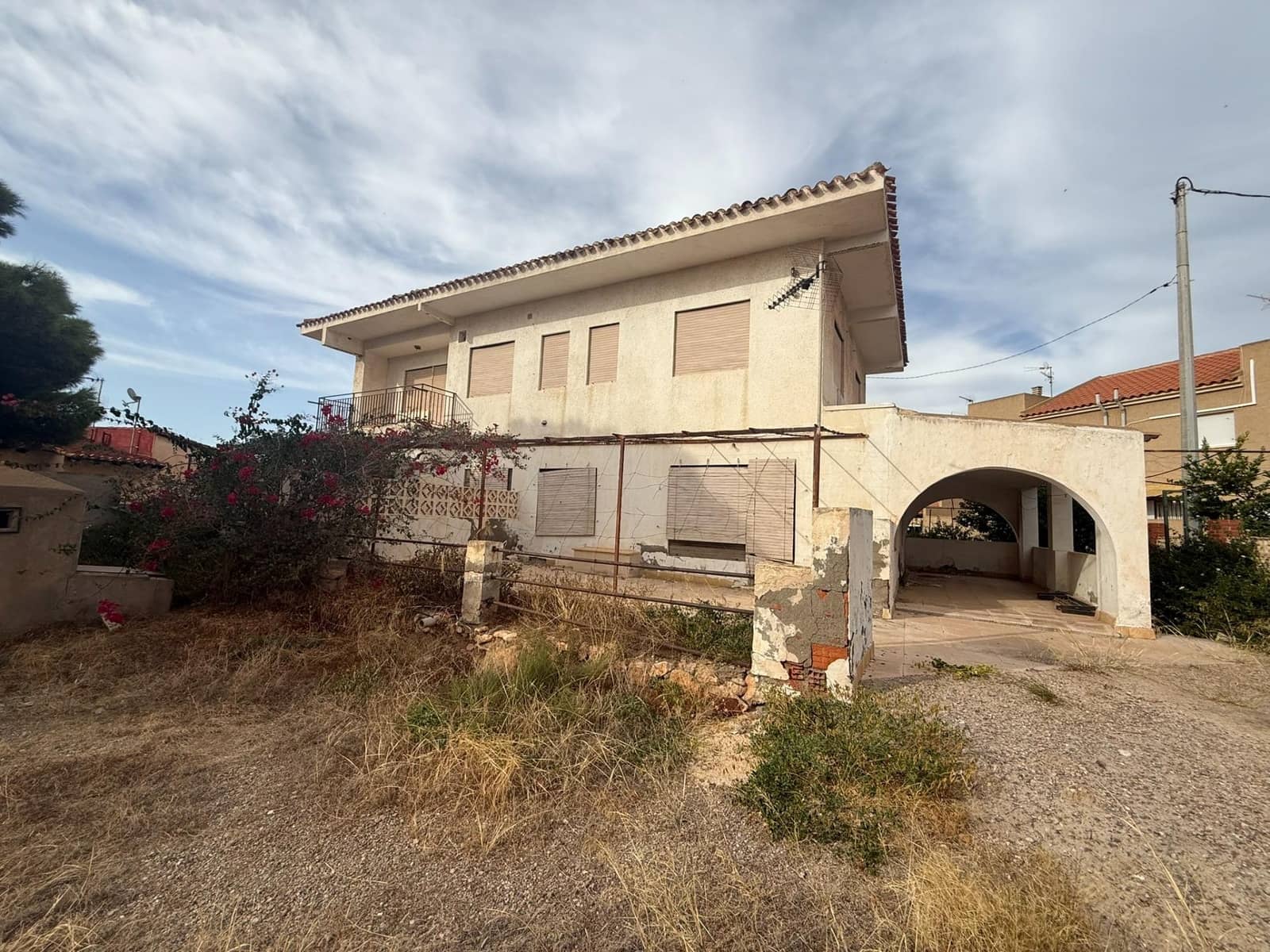 5 bedroom Villa for sale in Calabardina with garage - € 300,000 (Ref: 8184254)