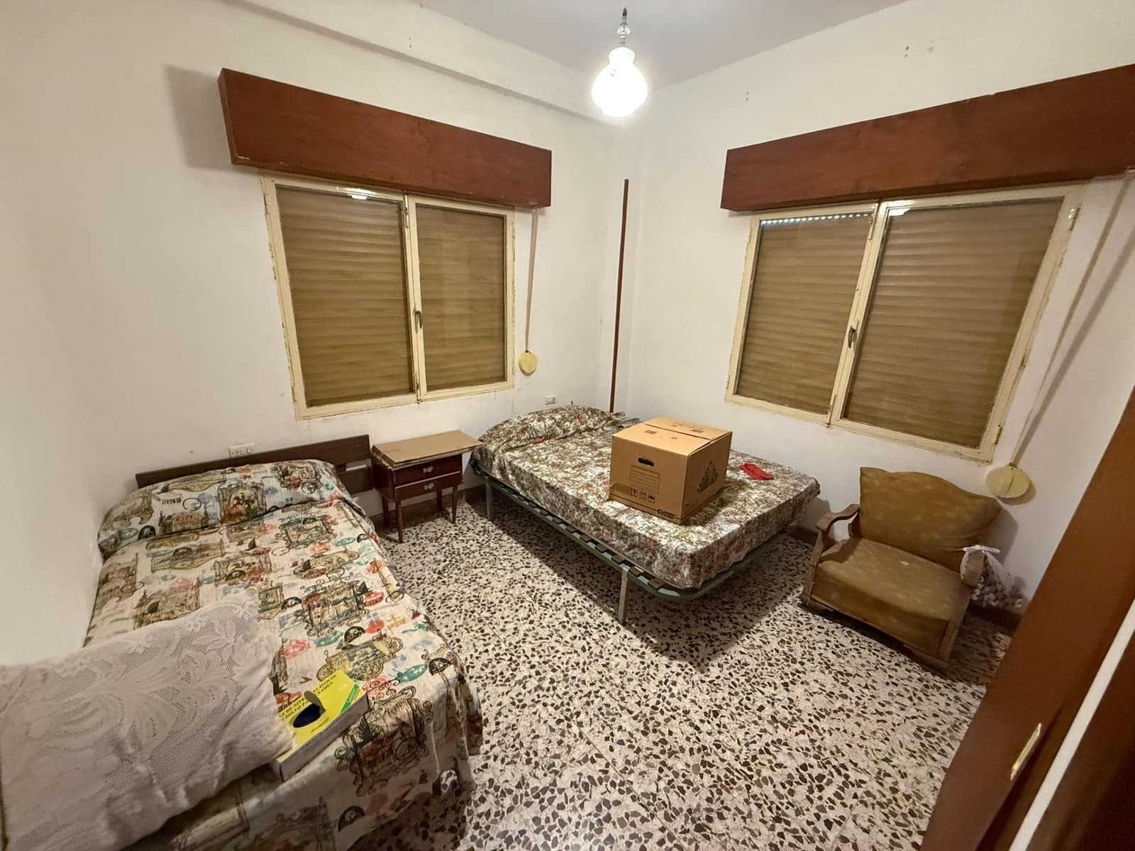 5 bedroom Villa for sale in Calabardina with garage - € 300,000 (Ref: 8184254)