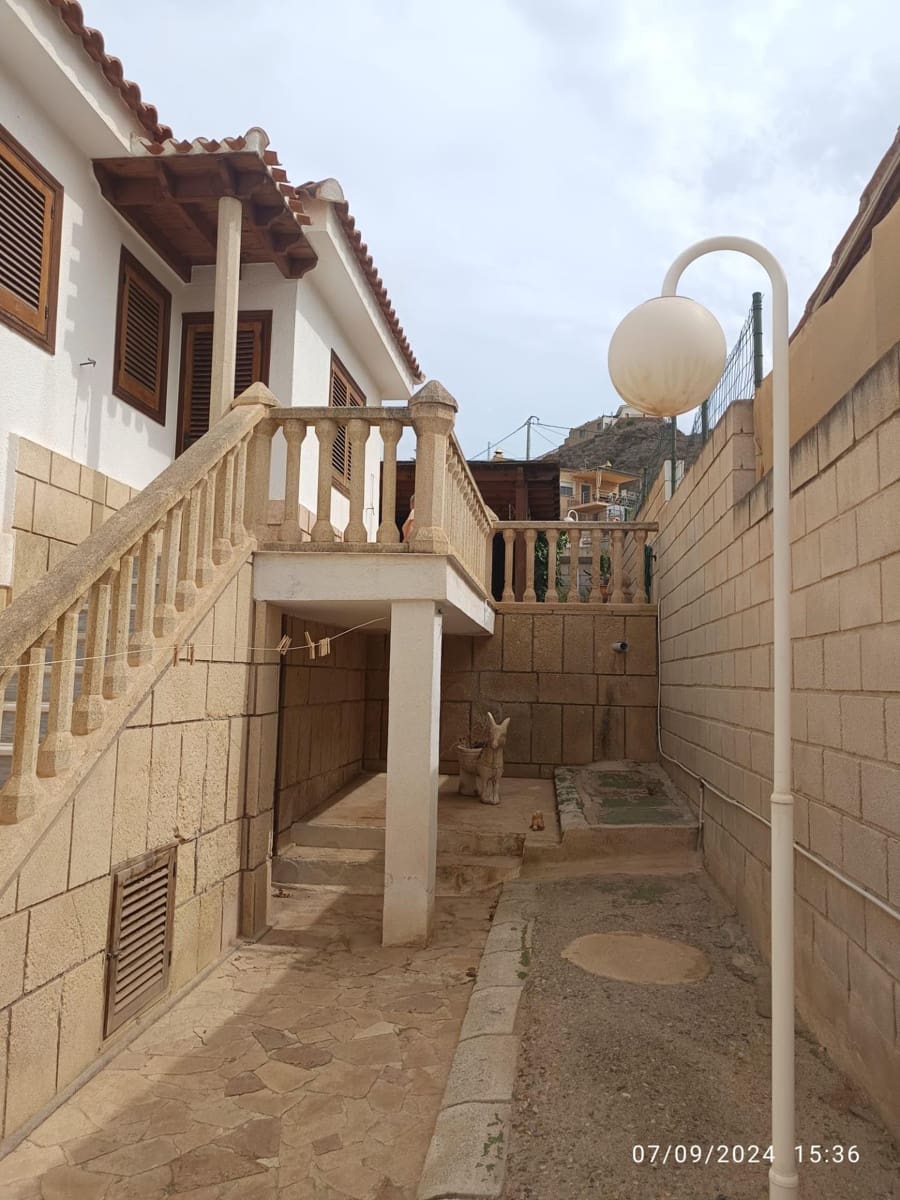 4 makuuhuone Huvila myytävänä paikassa Aguilas mukana uima-altaan 
autotalli - 300 000 € (Ref: 8184262)