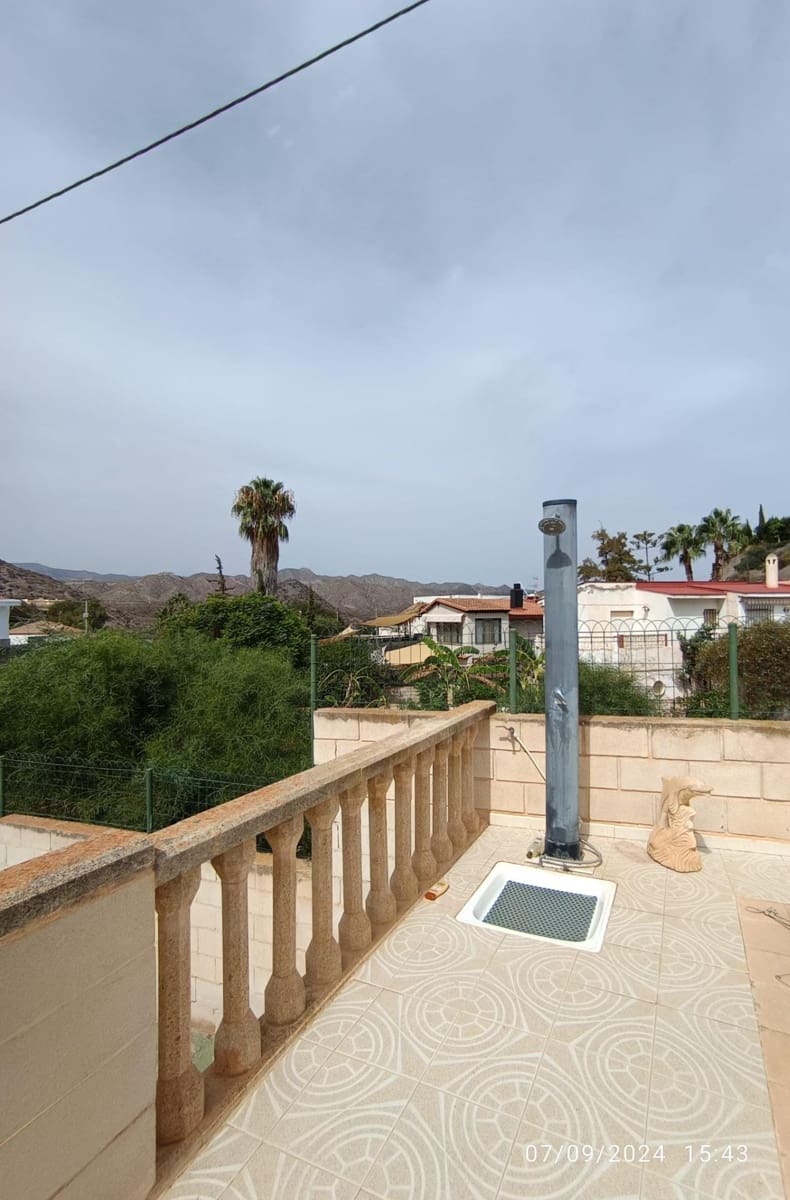 4 makuuhuone Huvila myytävänä paikassa Aguilas mukana uima-altaan 
autotalli - 300 000 € (Ref: 8184262)