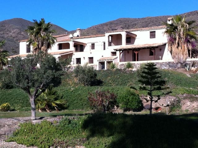 11 soverom Finca/Herregård til salgs i Aguilas med svømmebasseng garasje - € 695 000 (Ref: 9649978)