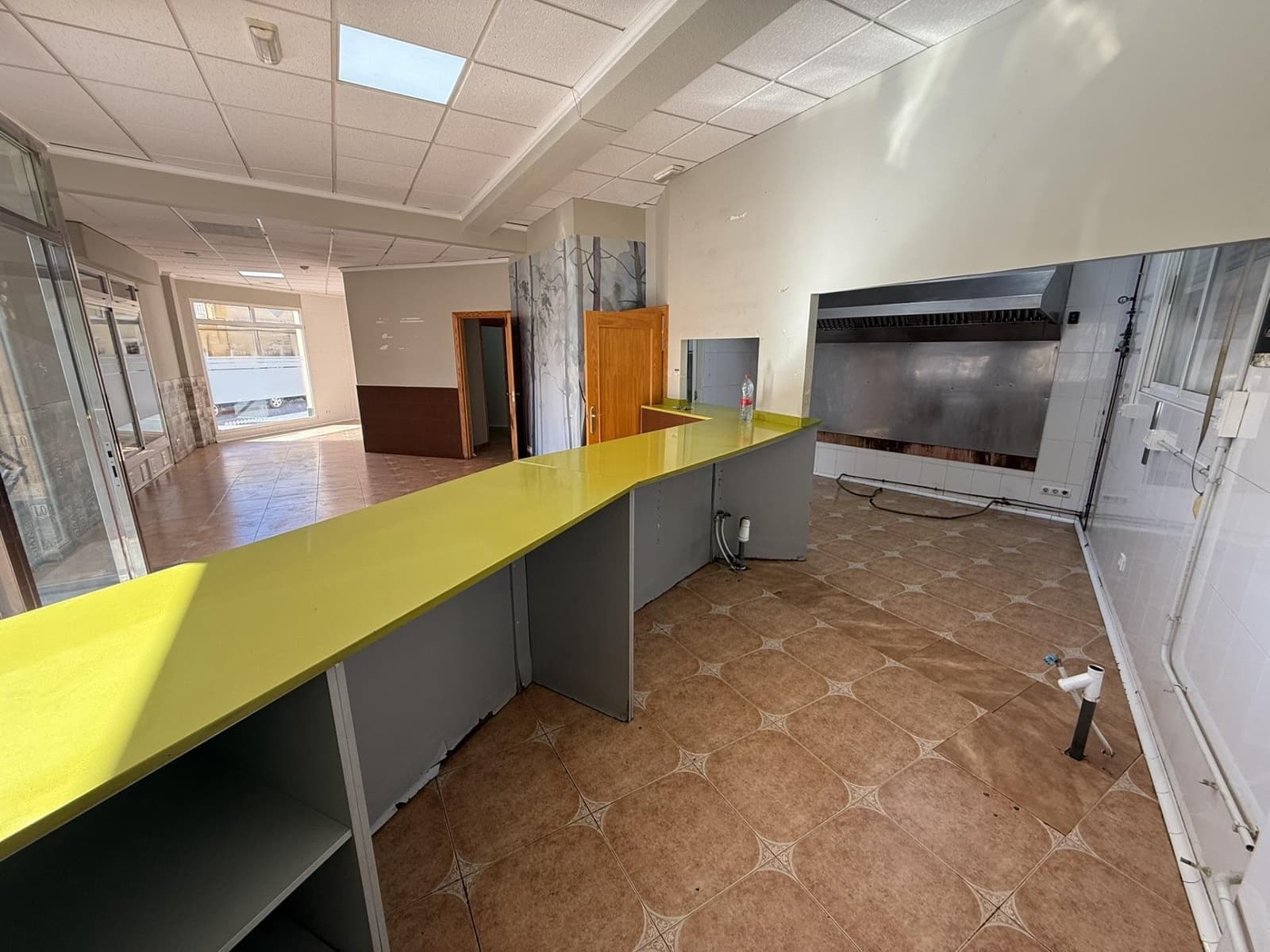 Kommersiell till salu i Aguilas - 130 000 € (Ref: 9649983)