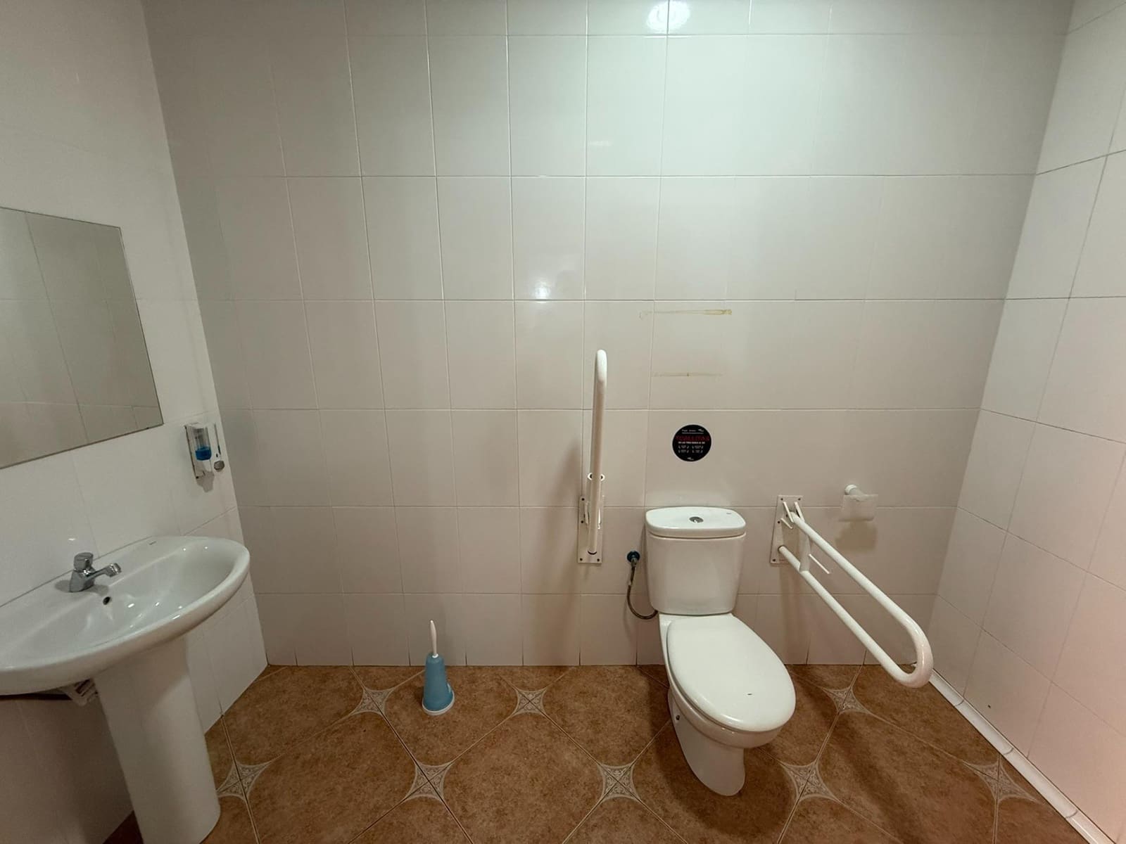 Kommersiell till salu i Aguilas - 130 000 € (Ref: 9649983)