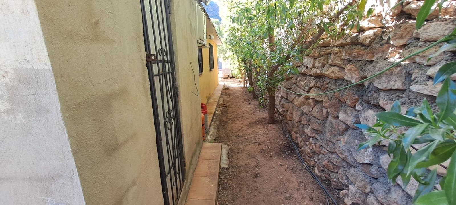 2 soverom Finca/Herregård til salgs i Pastrana med svømmebasseng garasje - € 135 000 (Ref: 9649988)