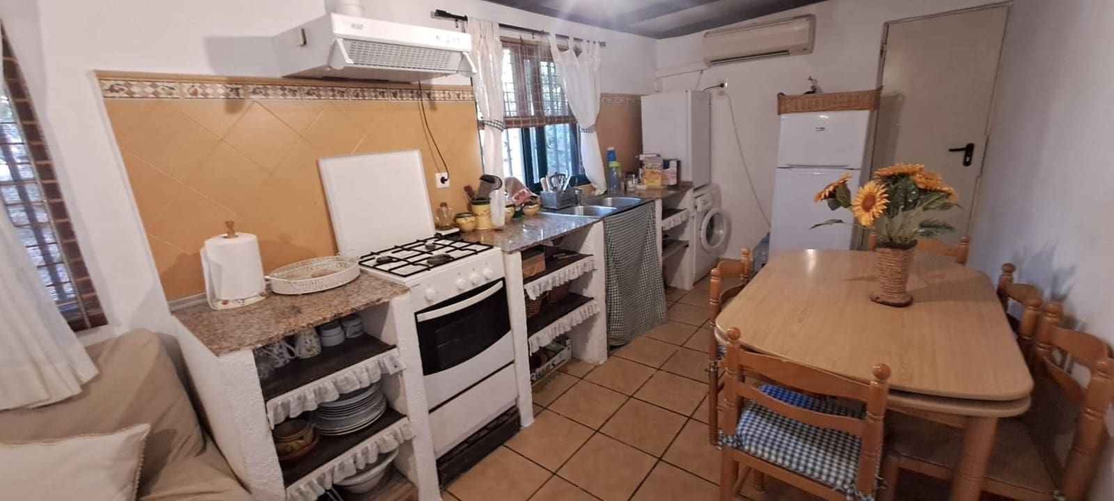 2 soverom Finca/Herregård til salgs i Pastrana med svømmebasseng garasje - € 135 000 (Ref: 9649988)