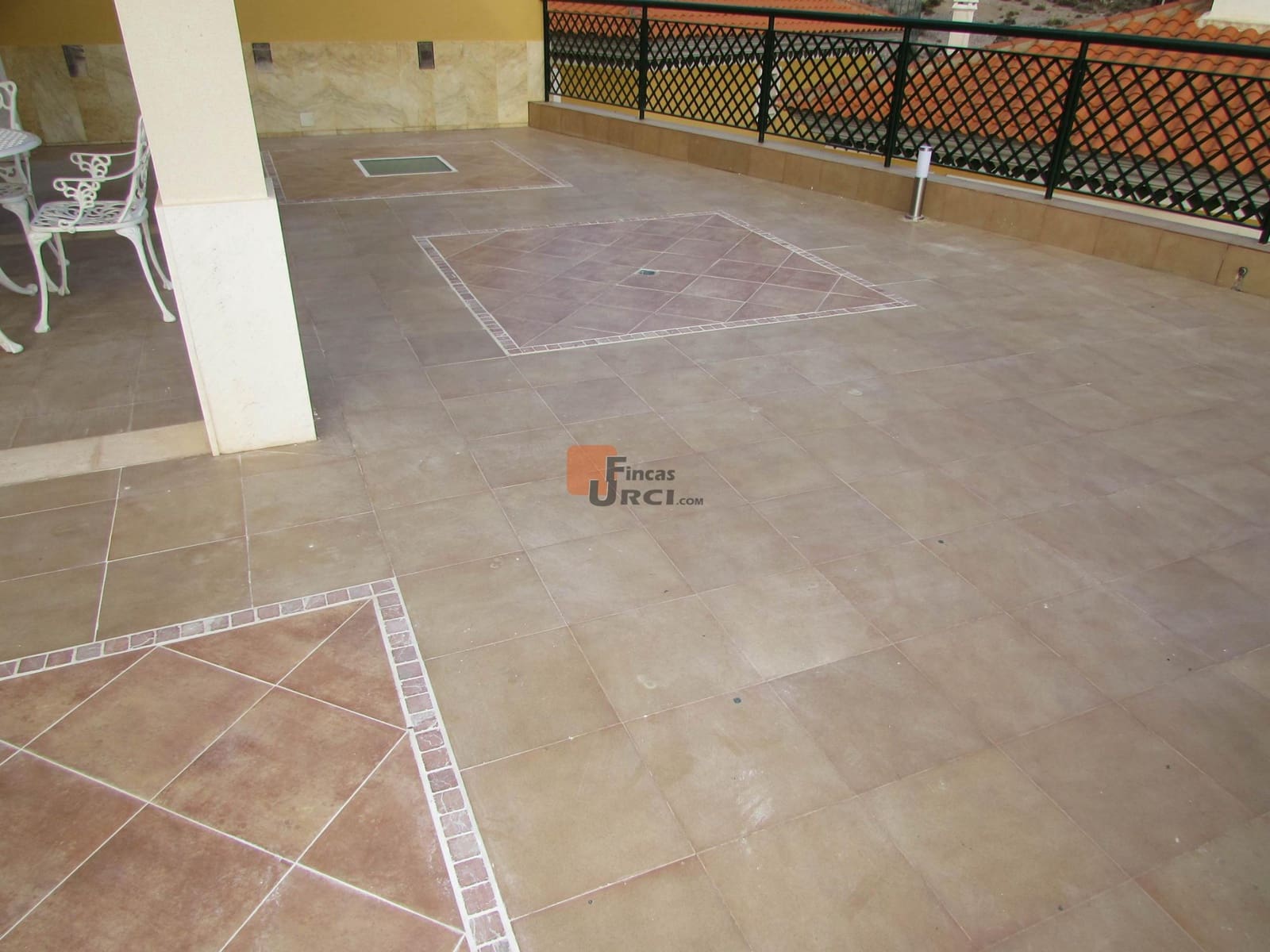 4 bedroom Villa for sale in Calabardina with pool garage - € 335,000 (Ref: 9649989)