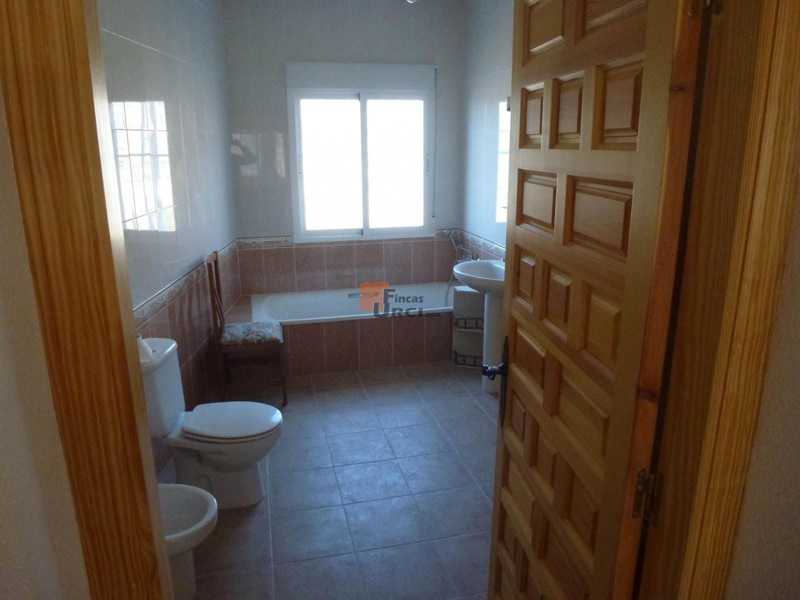 4 bedroom Finca/Country House for sale in Aguilas with garage - € 159,000 (Ref: 9650015)