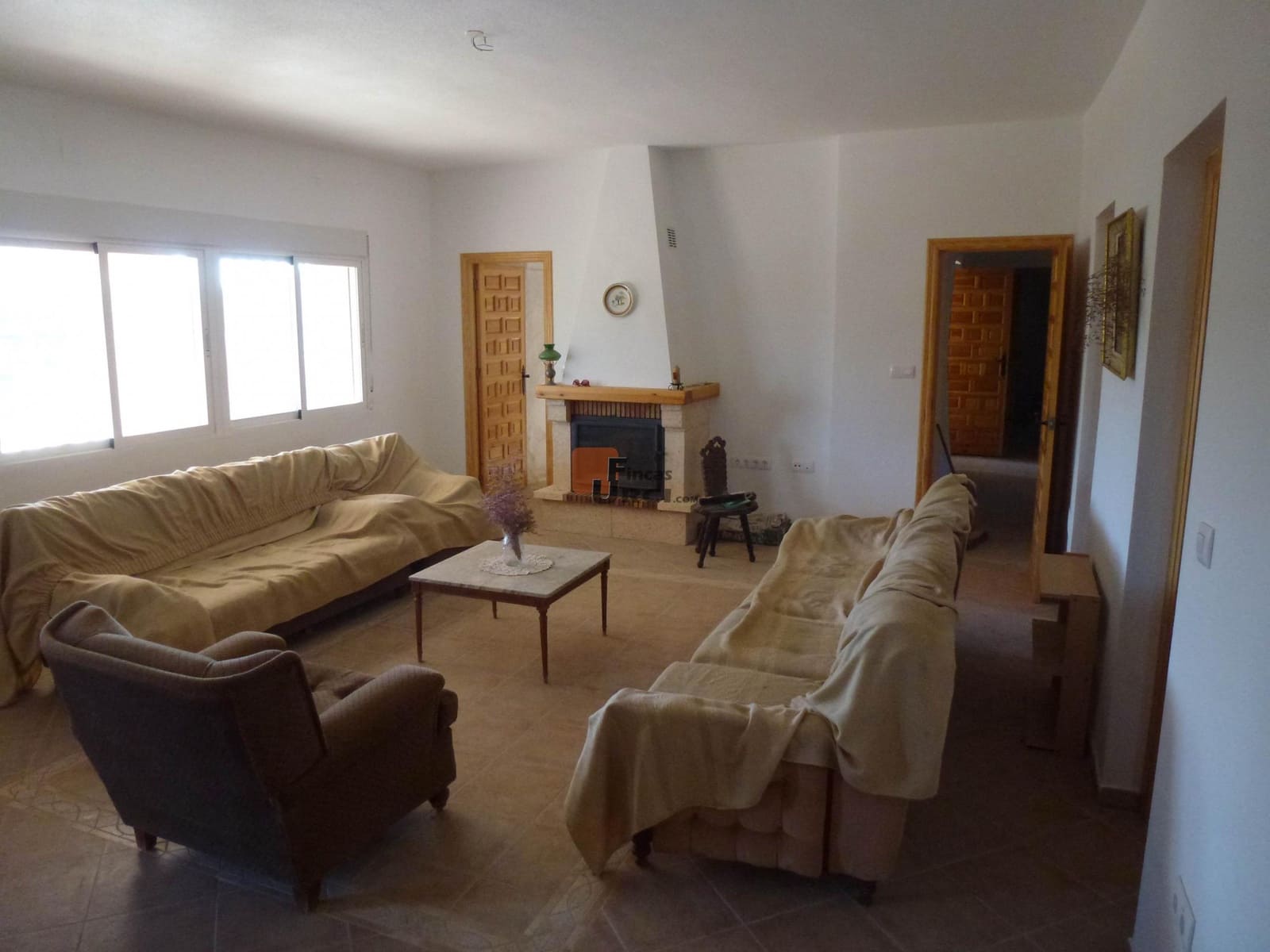 4 bedroom Finca/Country House for sale in Aguilas with garage - € 159,000 (Ref: 9650015)