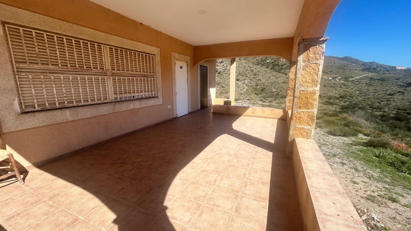 4 bedroom Finca/Country House for sale in Aguilas with garage - € 159,000 (Ref: 9650015)