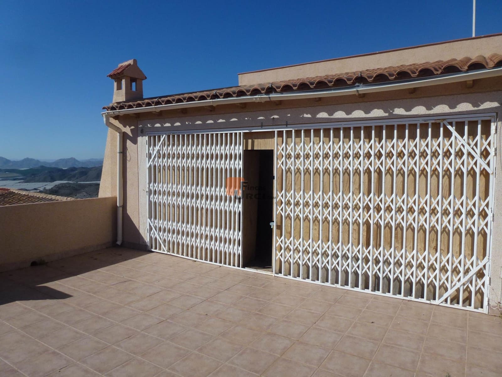 4 bedroom Finca/Country House for sale in Aguilas with garage - € 159,000 (Ref: 9650015)