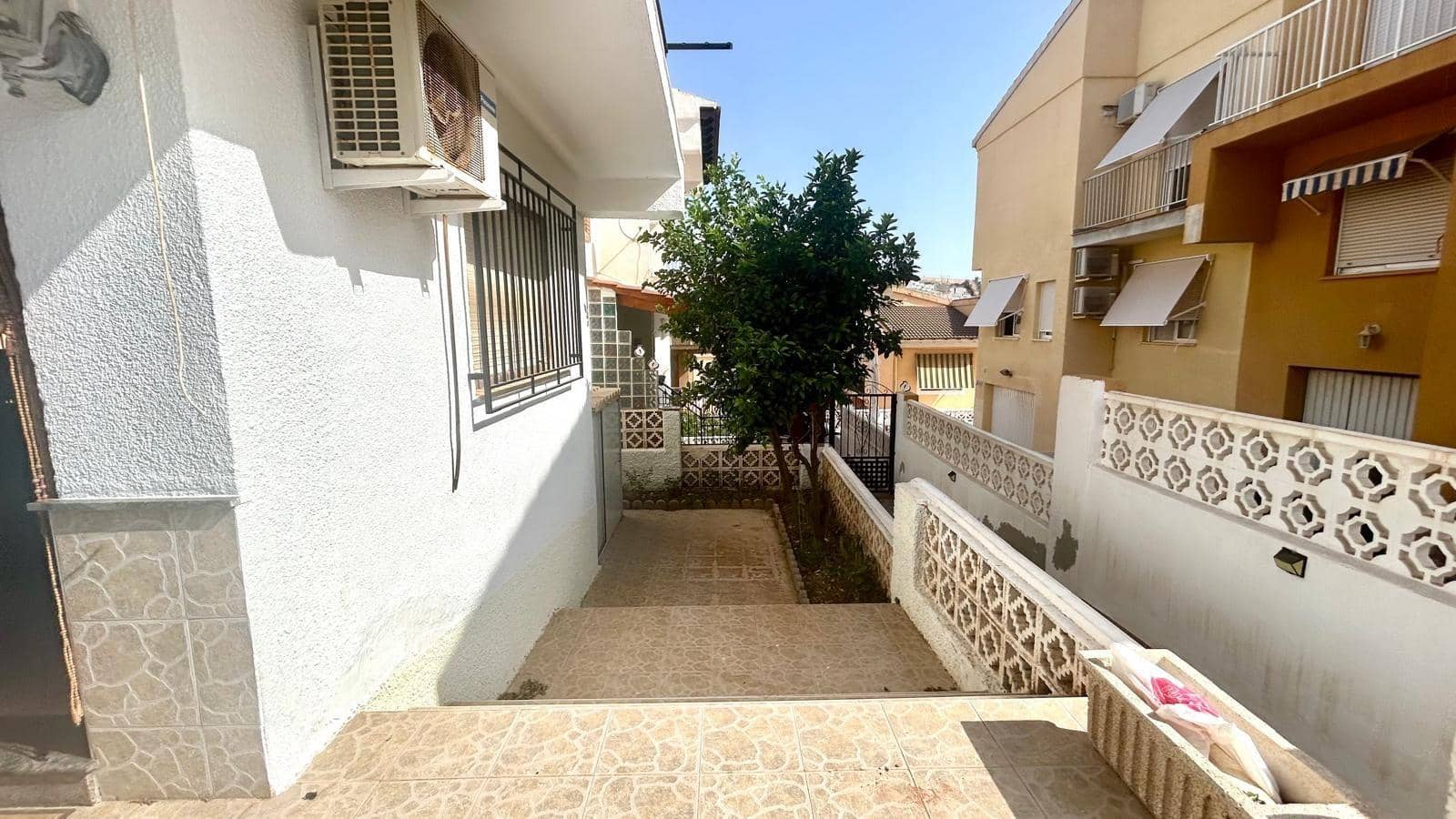 7 makuuhuone Paritalo myytävänä paikassa Aguilas mukana 
autotalli - 360 000 € (Ref: 9650074)