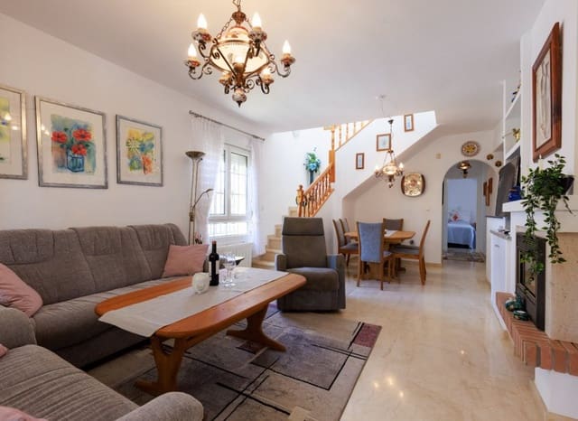 3 bedroom Villa for sale in Villamartin, Orihuela with pool garage - € 374,900 (Ref: 10051965)