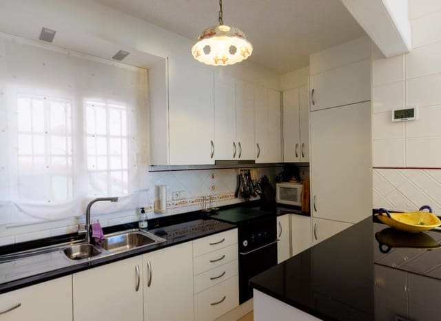 3 bedroom Villa for sale in Villamartin, Orihuela with pool garage - € 374,900 (Ref: 10051965)
