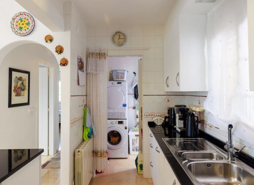3 bedroom Villa for sale in Villamartin with pool garage - € 374,900 (Ref: 10051965)