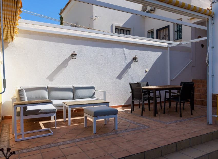 3 bedroom Villa for sale in Villamartin with pool garage - € 374,900 (Ref: 10051965)
