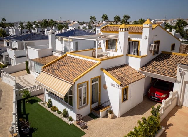 3 bedroom Villa for sale in Villamartin, Orihuela with pool garage - € 374,900 (Ref: 10051965)