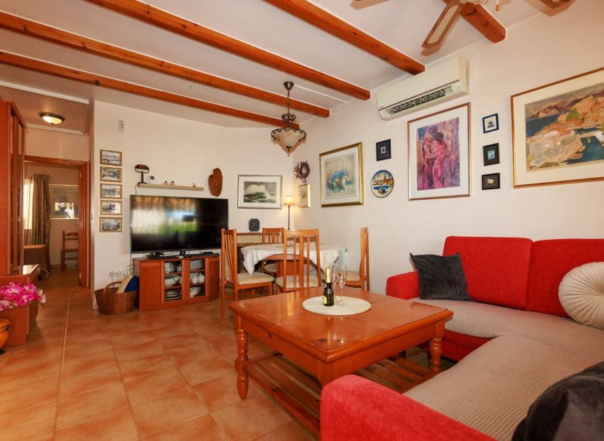 2 Zimmer Bungalow zu verkaufen in Villamartin mit Pool Garage - 145.000 € (Ref: 10060983)