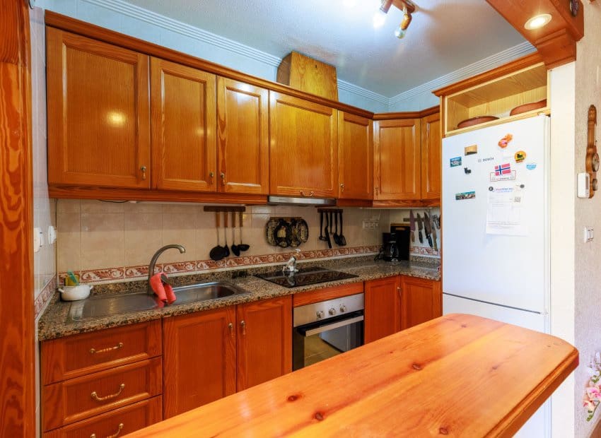 2 Zimmer Bungalow zu verkaufen in Villamartin mit Pool Garage - 145.000 € (Ref: 10060983)