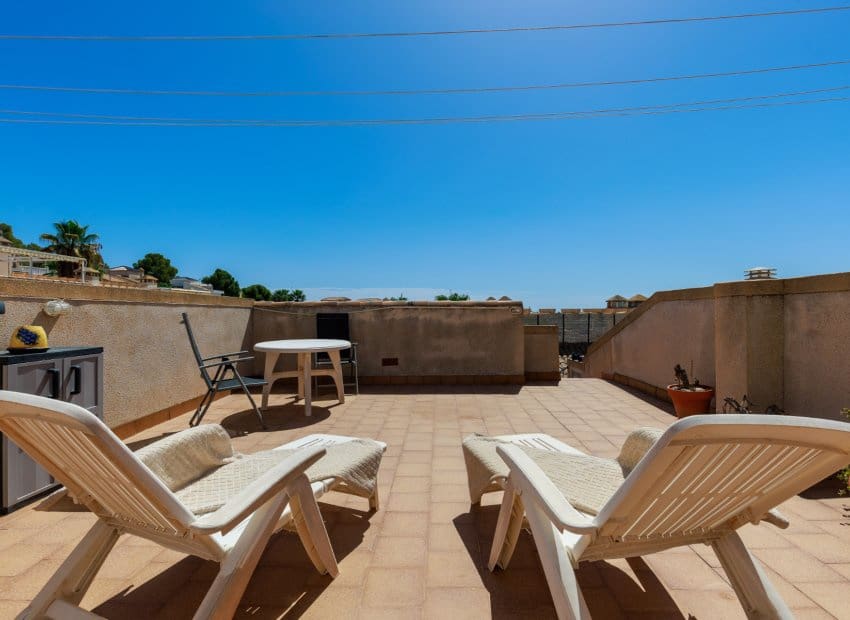 2 Zimmer Bungalow zu verkaufen in Villamartin mit Pool Garage - 145.000 € (Ref: 10060983)