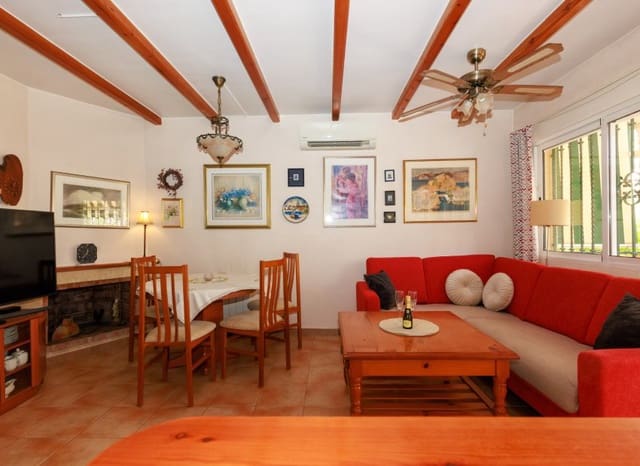 2 quarto Bungalow para venda em Villamartin, Orihuela com piscina garagem - 145 000 € (Ref: 10060983)