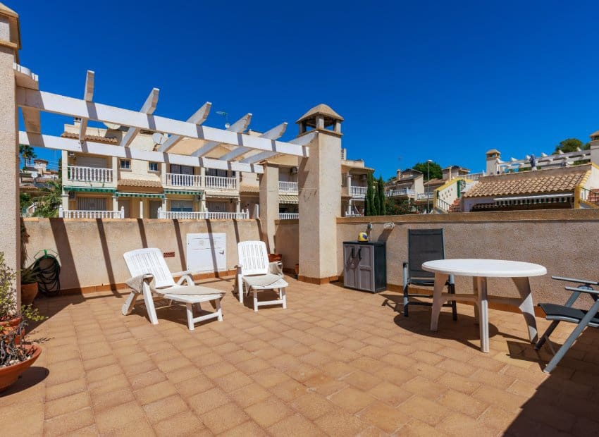 2 Zimmer Bungalow zu verkaufen in Villamartin mit Pool Garage - 145.000 € (Ref: 10060983)