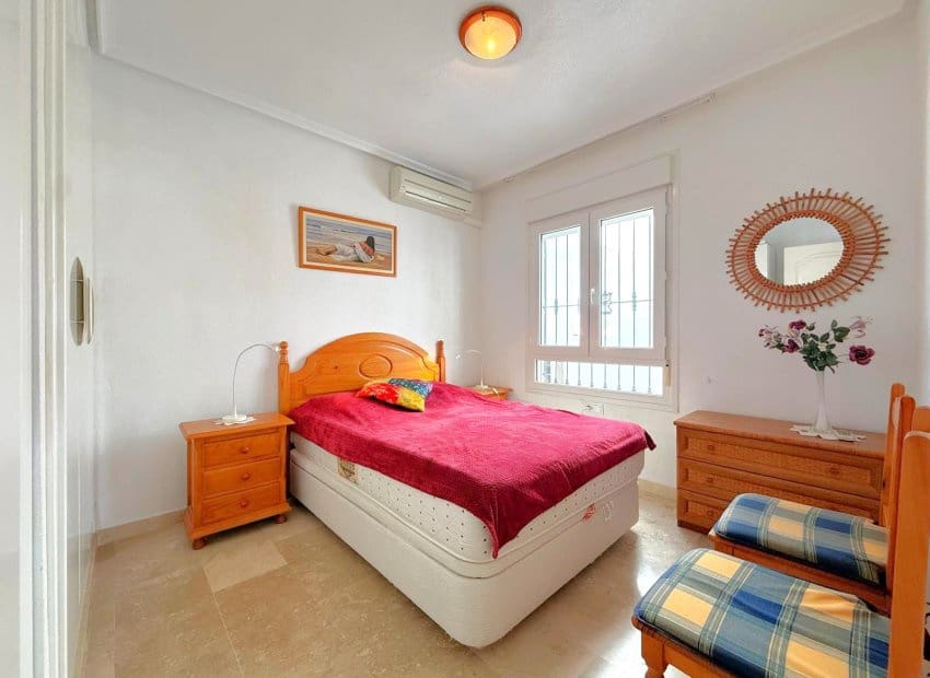 2 quarto Apartamento para venda em Villamartin com piscina garagem - 209 900 € (Ref: 10089689)