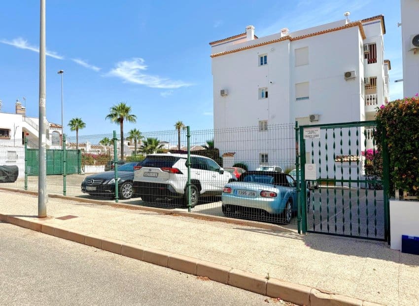 2 quarto Apartamento para venda em Villamartin com piscina garagem - 209 900 € (Ref: 10089689)