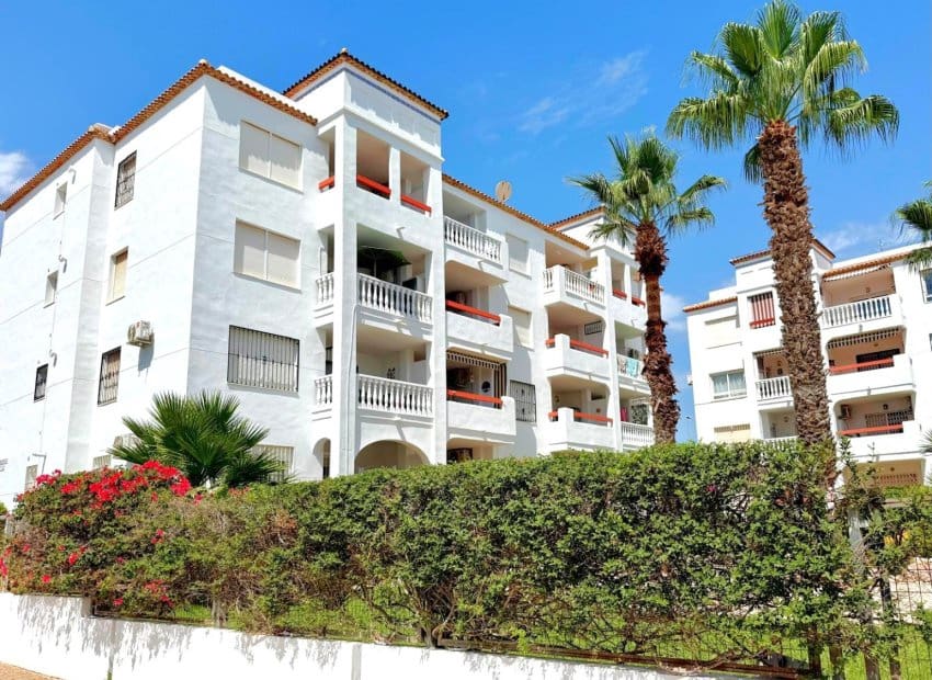 2 quarto Apartamento para venda em Villamartin com piscina garagem - 209 900 € (Ref: 10089689)