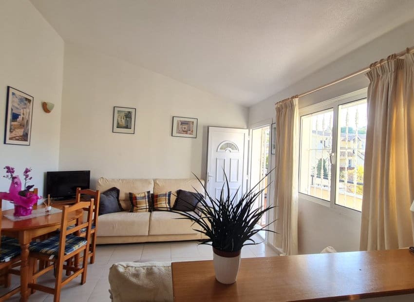 2 quarto Penthouse para venda em Campoamor com piscina - 129 950 € (Ref: 10101000)
