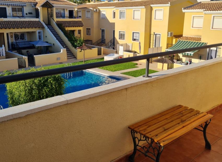 2 quarto Penthouse para venda em Campoamor com piscina - 129 950 € (Ref: 10101000)
