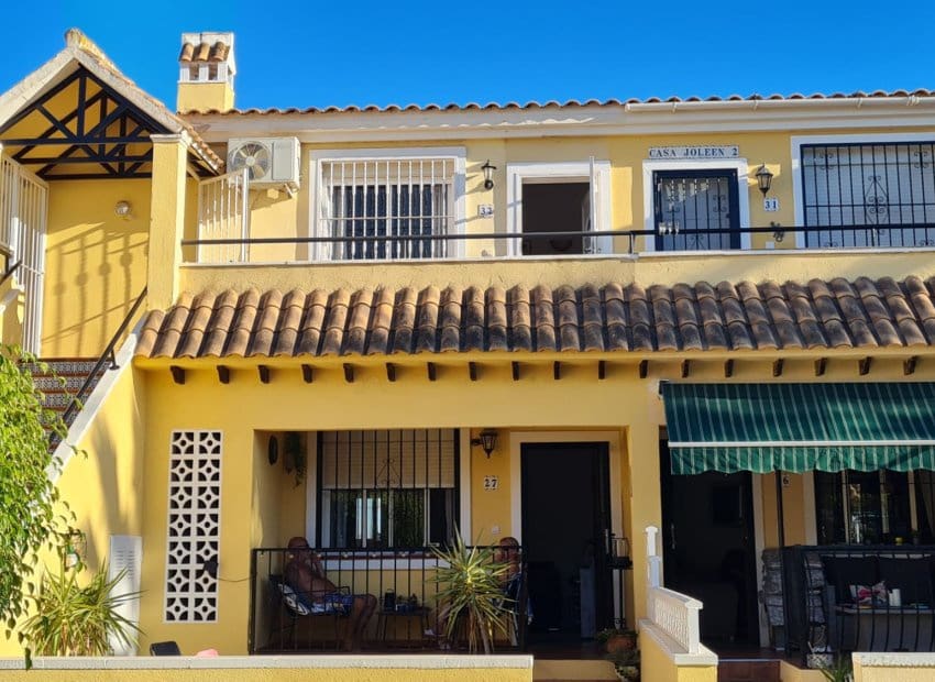 2 quarto Penthouse para venda em Campoamor com piscina - 129 950 € (Ref: 10101000)