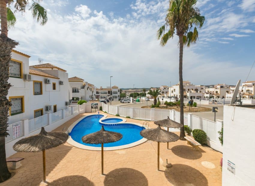2 sovrum Takvåning till salu i Vistabella med pool - 129 999 € (Ref: 10131894)