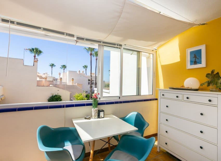 2 makuuhuone Kattohuoneisto myytävänä paikassa Playa Flamenca mukana uima-altaan - 239 000 € (Ref: 10131897)