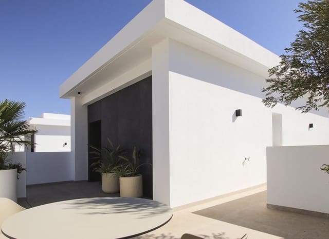 4 slaapkamer Villa te koop in Ciudad Quesada, Rojales met zwembad garage - € 824.500 (Ref: 10131898)