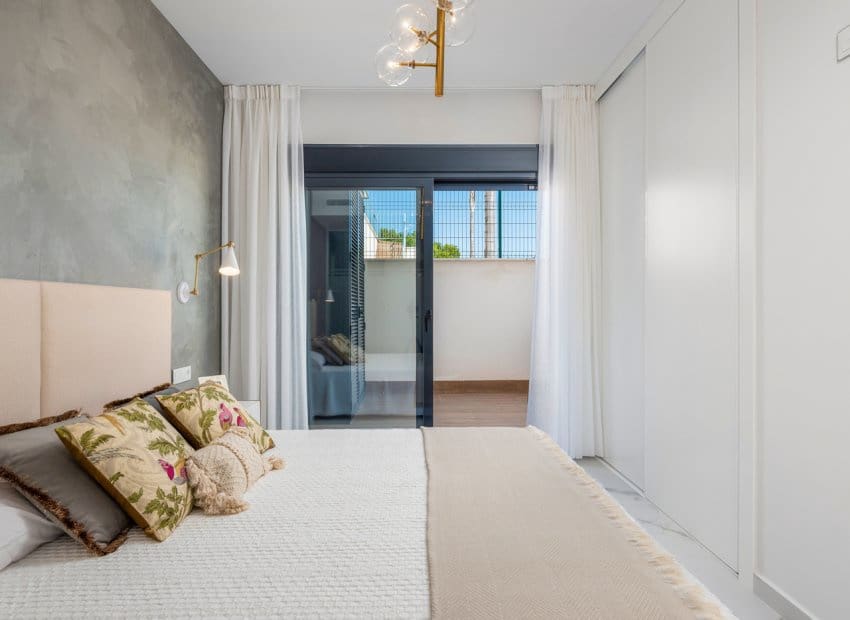 3 soveværelse Lejlighed til salg i San Miguel de Salinas med swimmingpool - € 399.000 (Ref: 10131910)