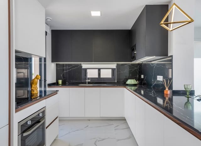 3 slaapkamer Appartement te koop in San Miguel de Salinas met zwembad - € 399.000 (Ref: 10131910)