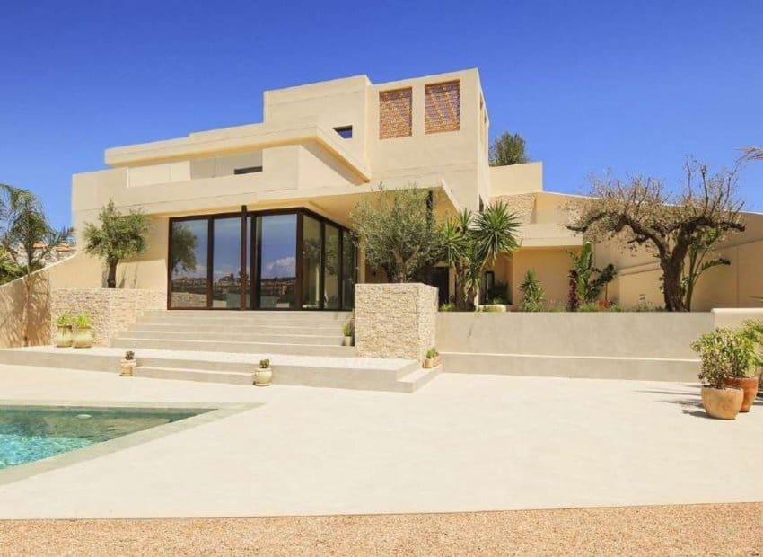 4 Zimmer Villa zu verkaufen in La Marina mit Pool Garage - 1.497.750 € (Ref: 10131911)