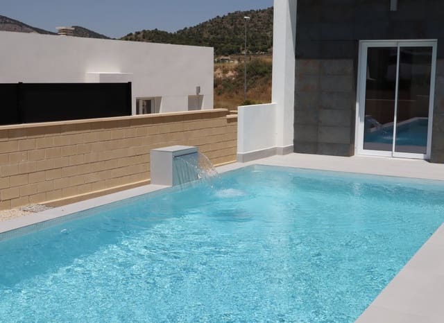 3 Zimmer Haus zu verkaufen in La Romana mit Pool - 375.000 € (Ref: 10131924)
