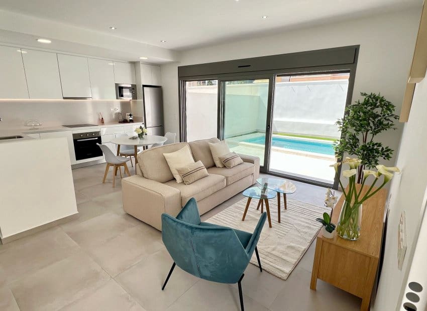 3 slaapkamer Villa te koop in Villamartin - € 549.900 (Ref: 10131930)