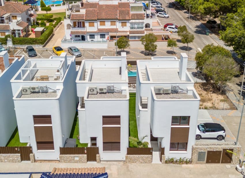 3 soveværelse Villa til salg i Pilar de la Horadada med swimmingpool - € 559.900 (Ref: 10131932)