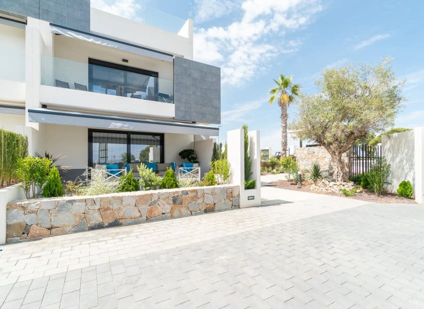 3 soveværelse Lejlighed til salg i Torrevieja med swimmingpool - € 350.000 (Ref: 10131946)