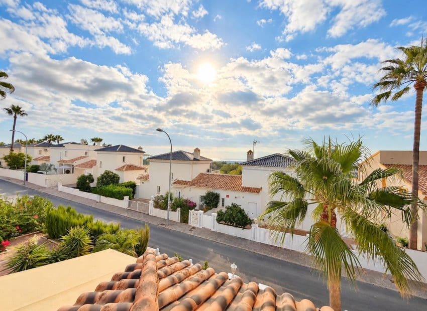 3 soveværelse Villa til salg i Orihuela Costa med swimmingpool - € 479.995 (Ref: 10131958)
