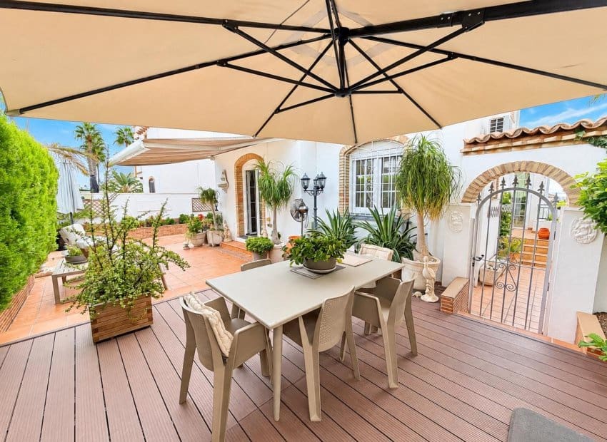 3 soveværelse Villa til salg i Orihuela Costa med swimmingpool - € 479.995 (Ref: 10131958)