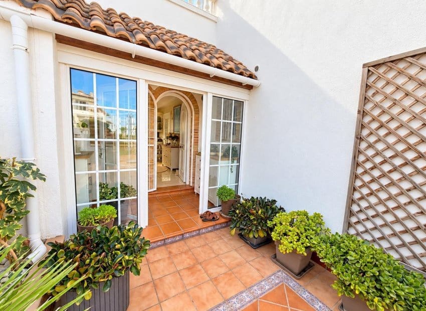 3 soveværelse Villa til salg i Orihuela Costa med swimmingpool - € 479.995 (Ref: 10131958)