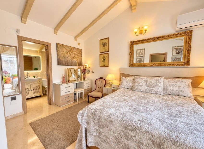 3 soveværelse Villa til salg i Orihuela Costa med swimmingpool - € 479.995 (Ref: 10131958)